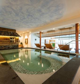 Innenpool im Hotel Tanneck im Allgäu