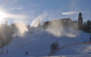 Schneepiste direkt vor der Türe des Hotel Tanneck