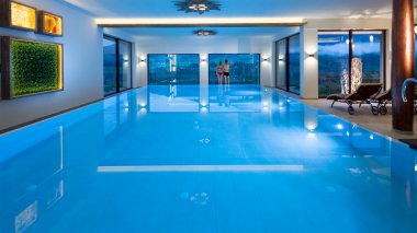 Infinty Indoor Pool